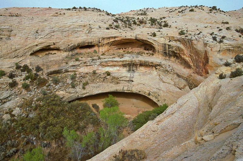 1996-04 Utah Trip 48 Mule Crk Canyon.jpg